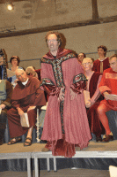 /album/galerie-photos/frivolites-chez-les-comtes-du-maine-avril-2014-2-gif/